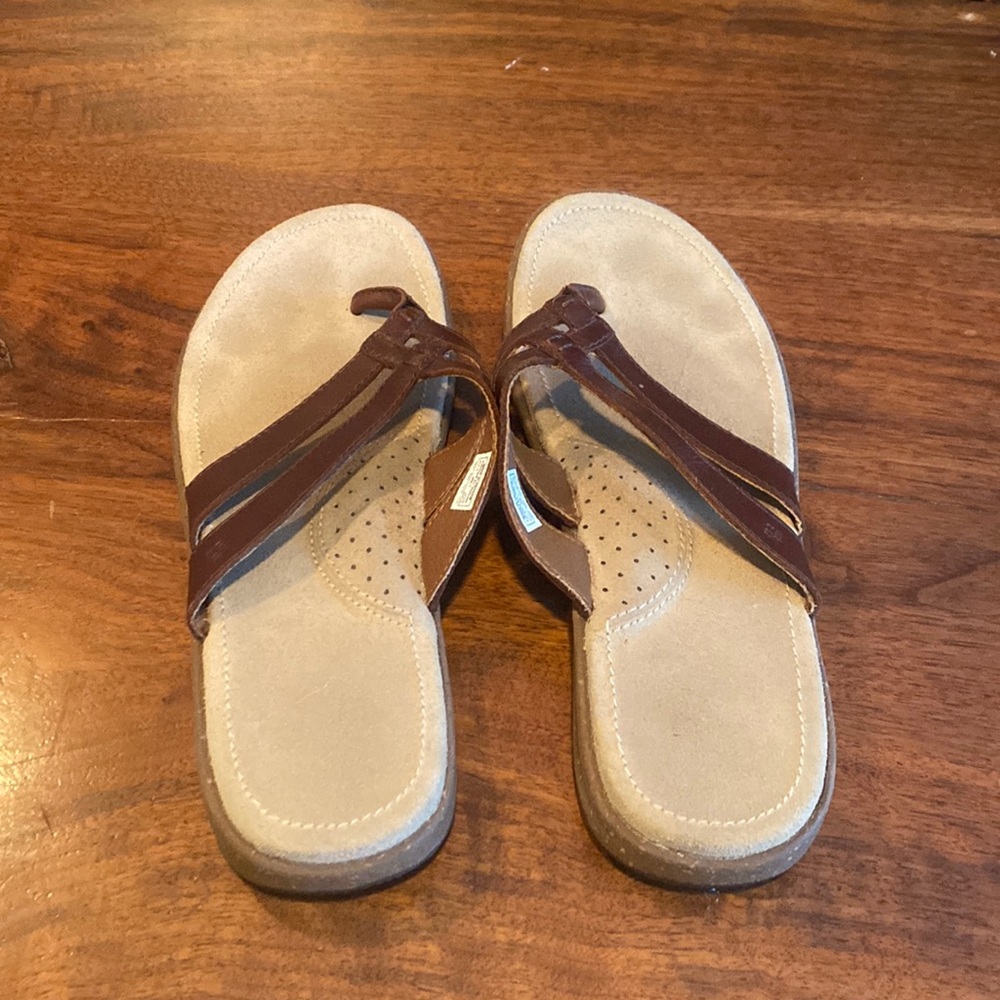 Colombia genuine leather sandals size 7